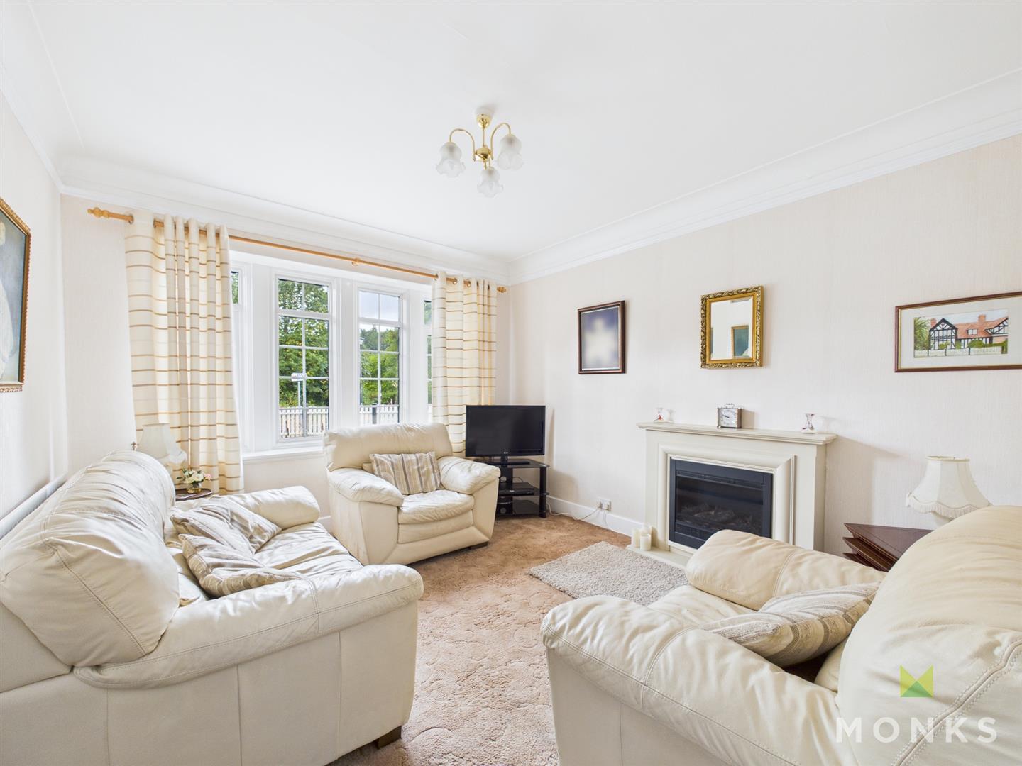 1 Station Avenue, Wrexham, LL14 5LU For Sale